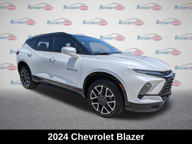 Certified 2024 Chevrolet Blazer RS w/ Driver Confidence II Package FWD image 2