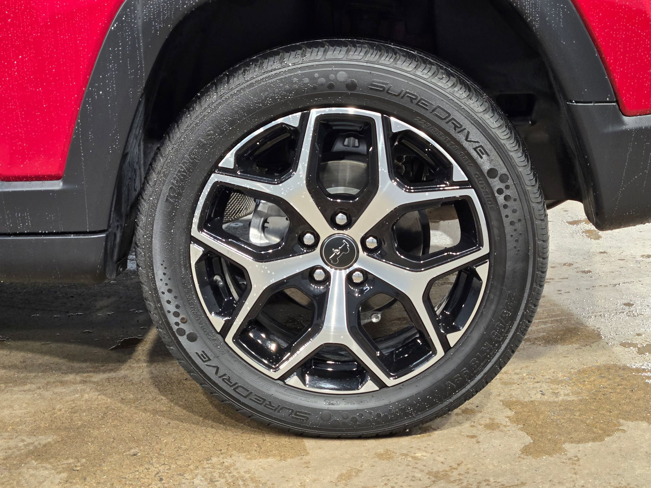 Used 2025 Jeep Compass Limited AWD/4WD image 17