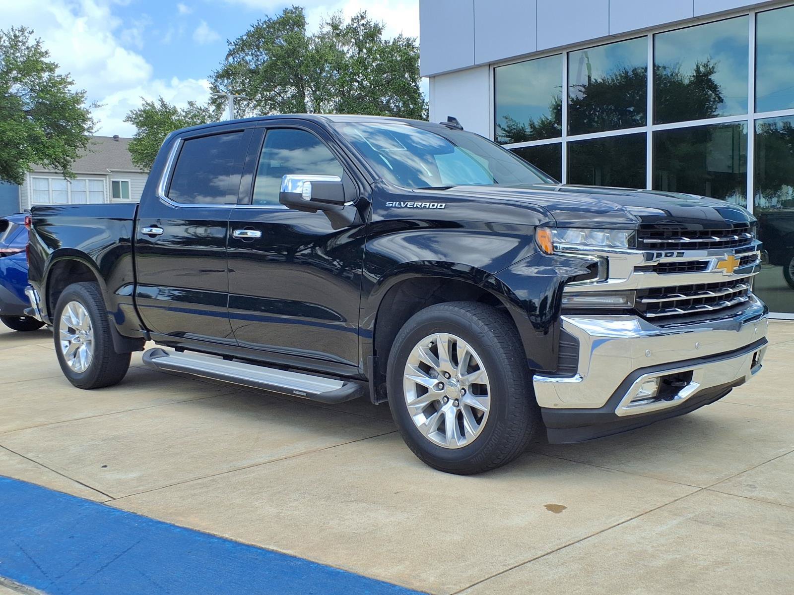 Used 2021 Chevrolet Silverado 1500 LTZ w/ LTZ Premium Package RWD image 2