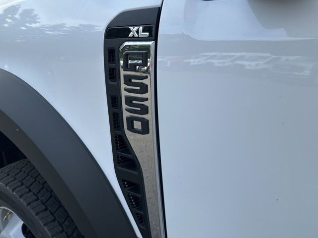 New 2026 Ford F550 4x4 Regular Cab Super Duty image 9