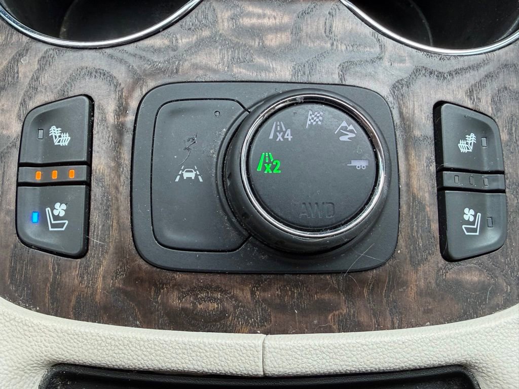 Used 2021 GMC Acadia Denali w/ Denali Ultimate Package AWD/4WD image 16
