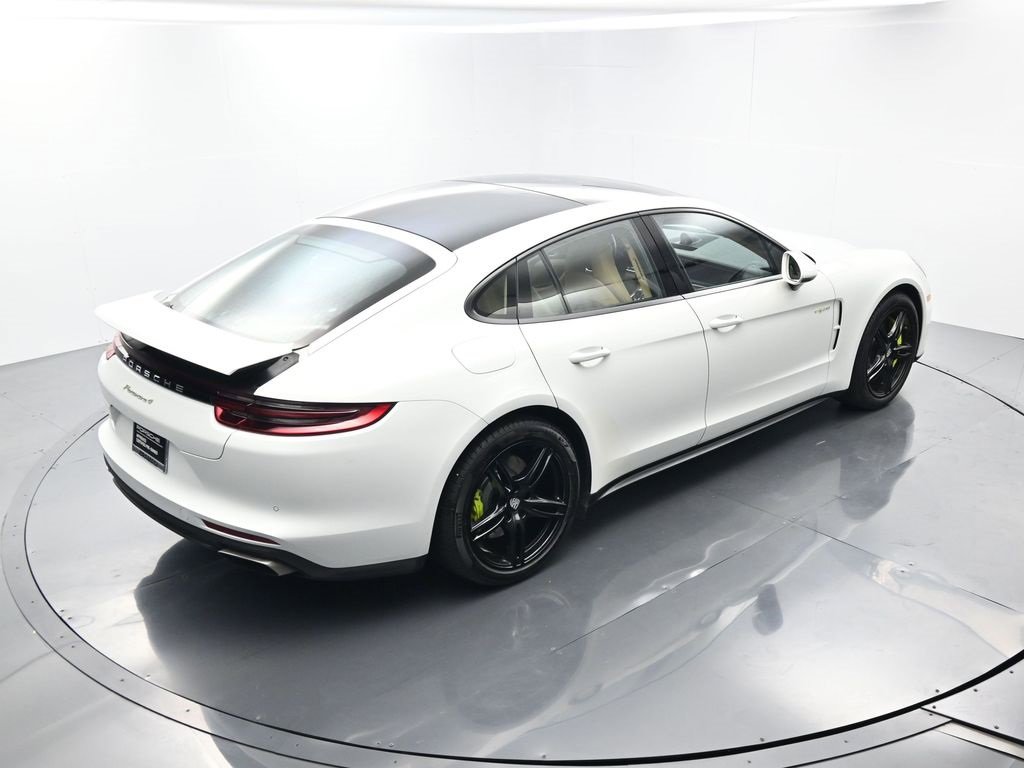 Used 2018 Porsche Panamera 4 image 40