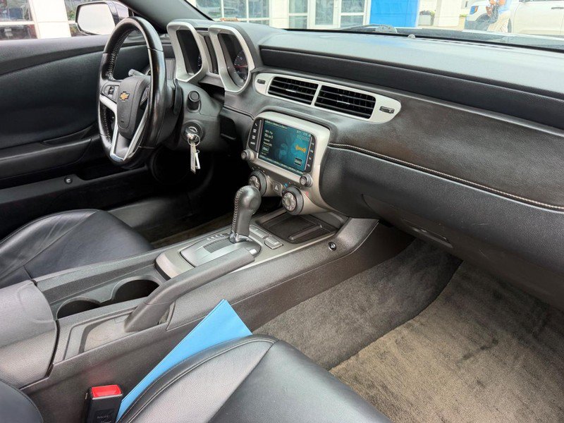 Used 2015 Chevrolet Camaro LT RWD image 8