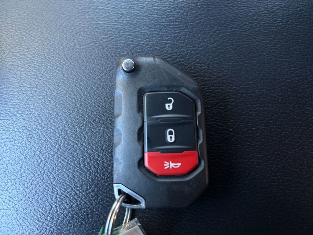 Used 2019 Jeep Wrangler Unlimited Rubicon image 25