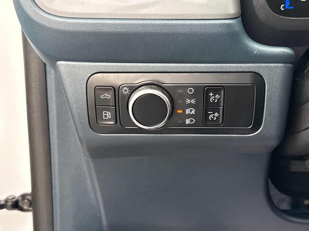 Used 2025 Ford Maverick XL FWD image 43