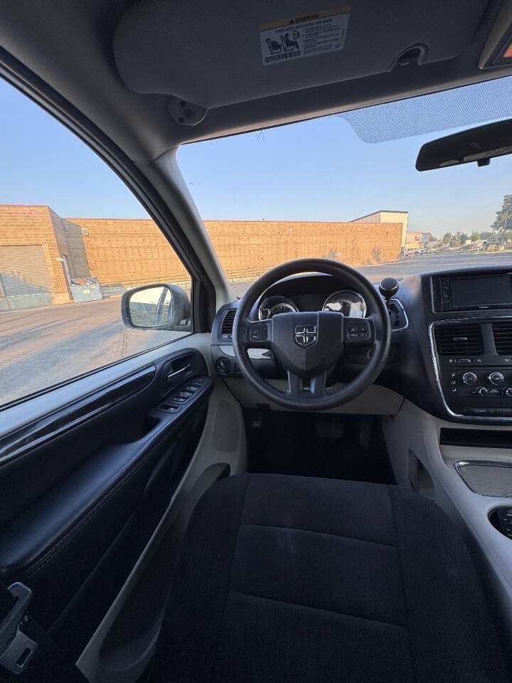 Used 2012 Dodge Grand Caravan SXT FWD image 14