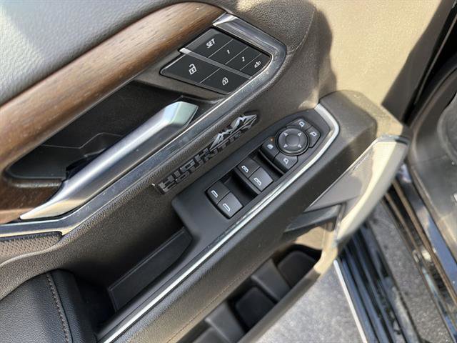 Used 2024 Chevrolet Silverado 1500 High Country w/ High Country Premium Package image 16