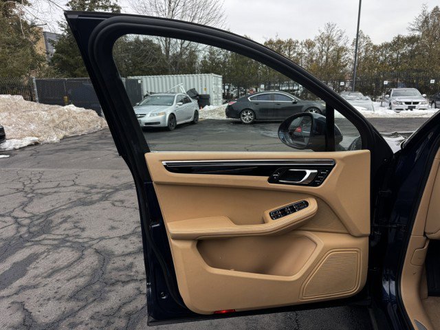 Used 2016 Porsche Macan S AWD/4WD image 19
