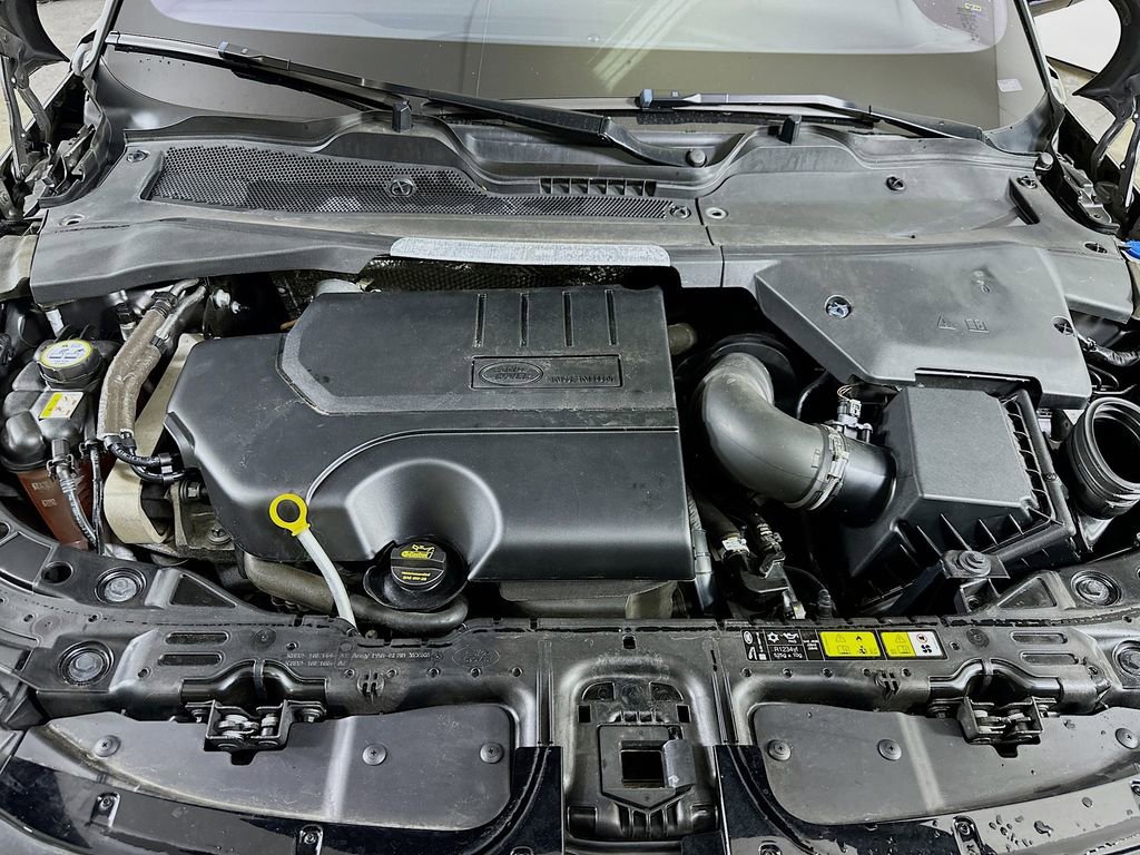 Used 2020 Land Rover Range Rover Evoque SE image 9