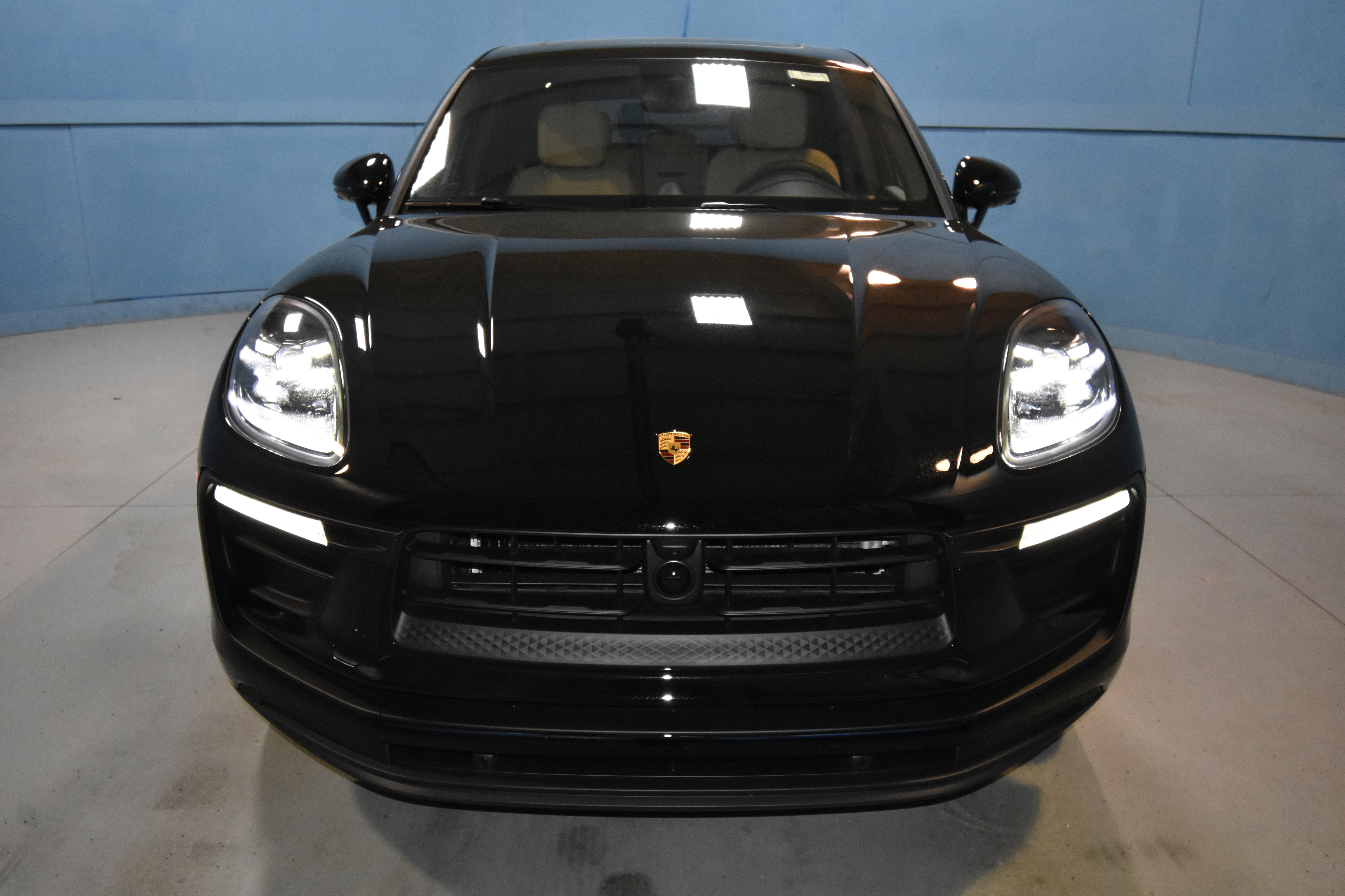 New 2026 Porsche Macan image 25