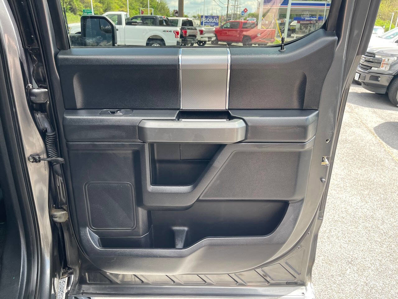 Used 2016 Ford F150 XLT w/ Equipment Group 302A Luxury image 32