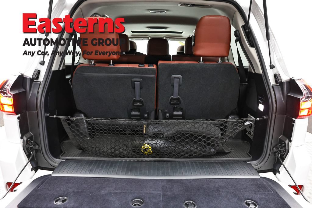 Used 2018 Lexus LX 570 4WD w/ Luxury Package image 9