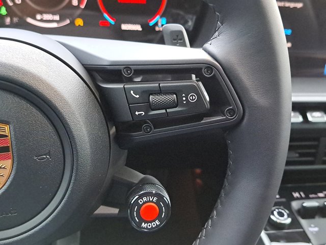 New 2026 Porsche 911 Carrera 4S image 30