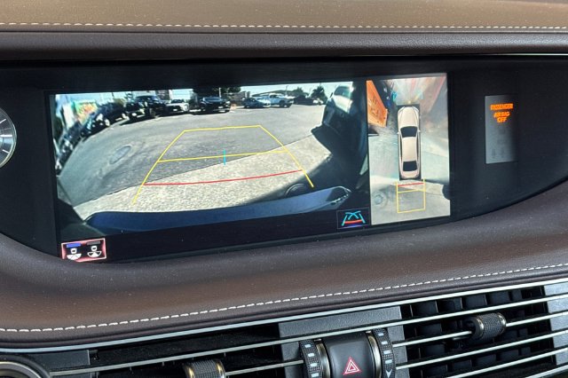 Used 2018 Lexus LS 500 w/ Interior Upgrade Package RWD image 25