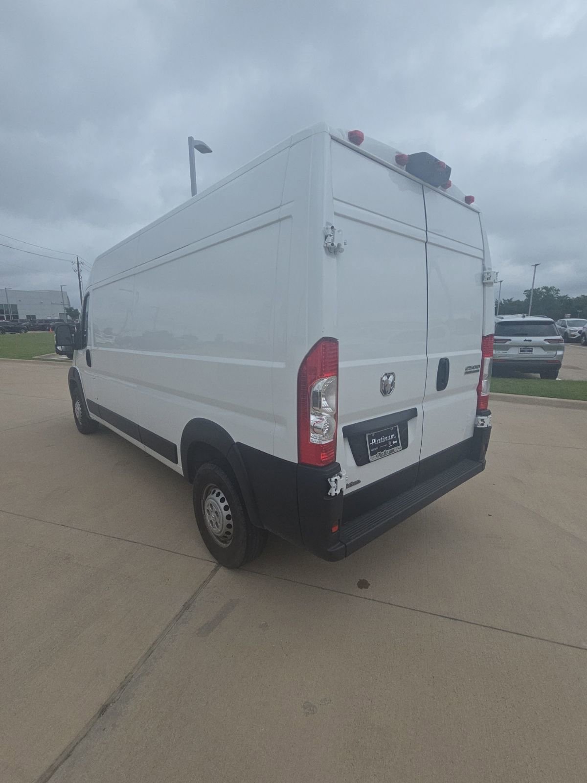 Used 2025 RAM ProMaster 2500 w/ Convenience Group FWD image 8