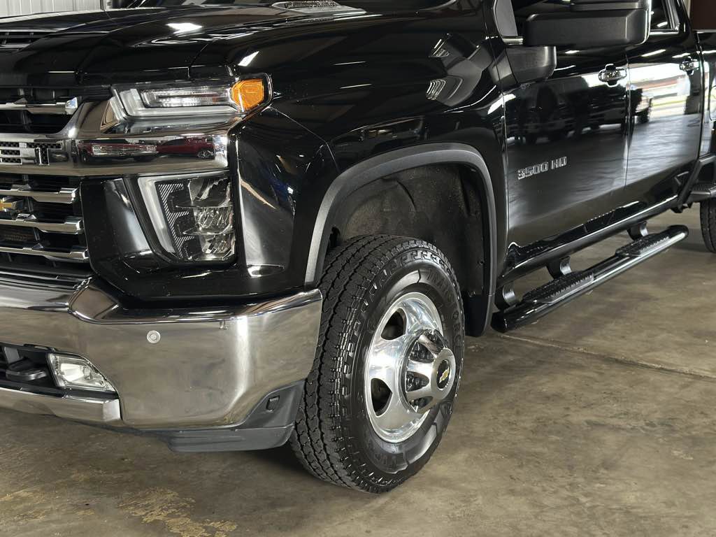 Used 2021 Chevrolet Silverado 3500 LTZ w/ LTZ Plus Package image 16