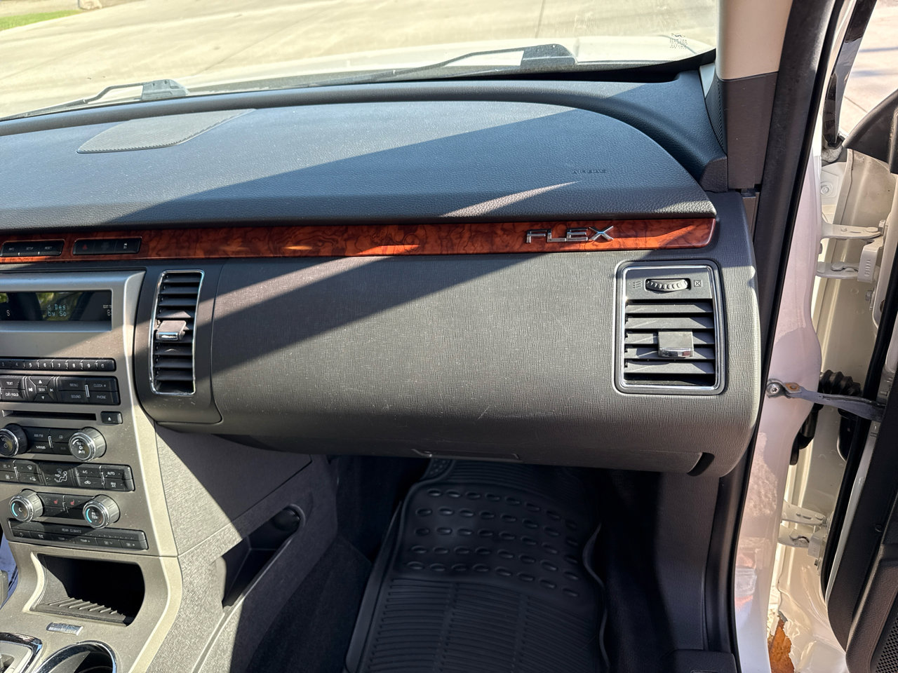 Used 2009 Ford Flex Limited image 35