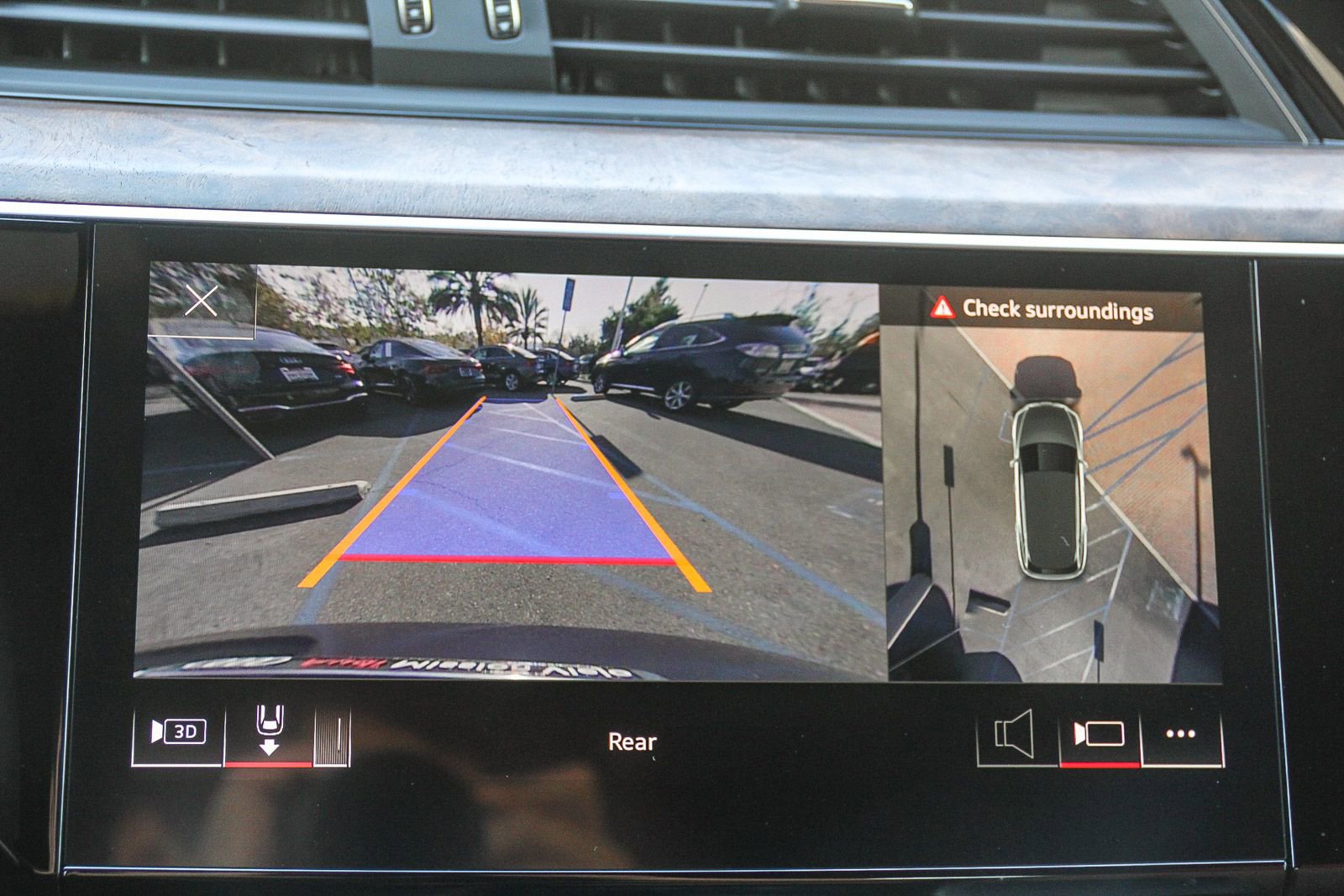 Certified 2022 Audi e-tron Premium w/ Convenience Plus Package image 27