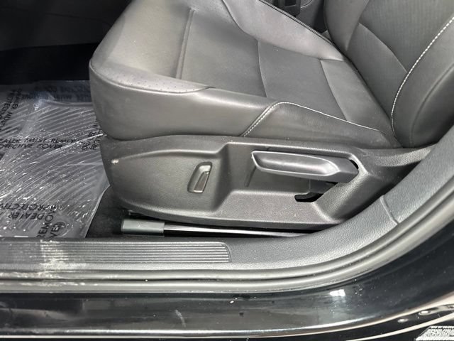 Used 2016 Volkswagen Golf S FWD image 5