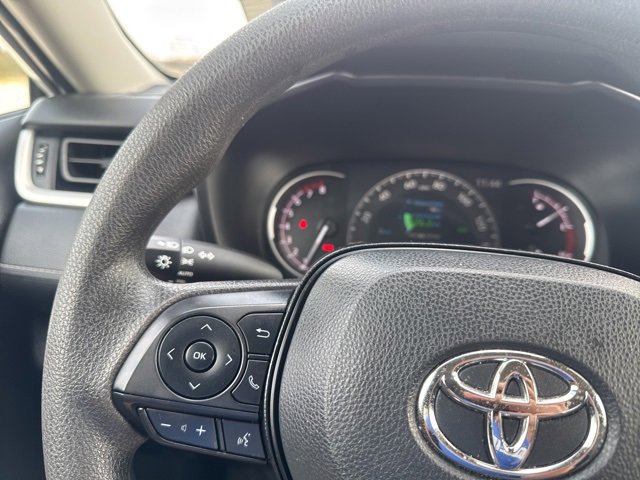 Used 2025 Toyota RAV4 XLE image 10