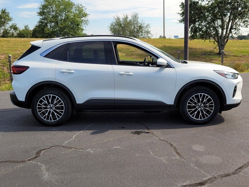 Used 2024 Ford Escape SE FWD image 14