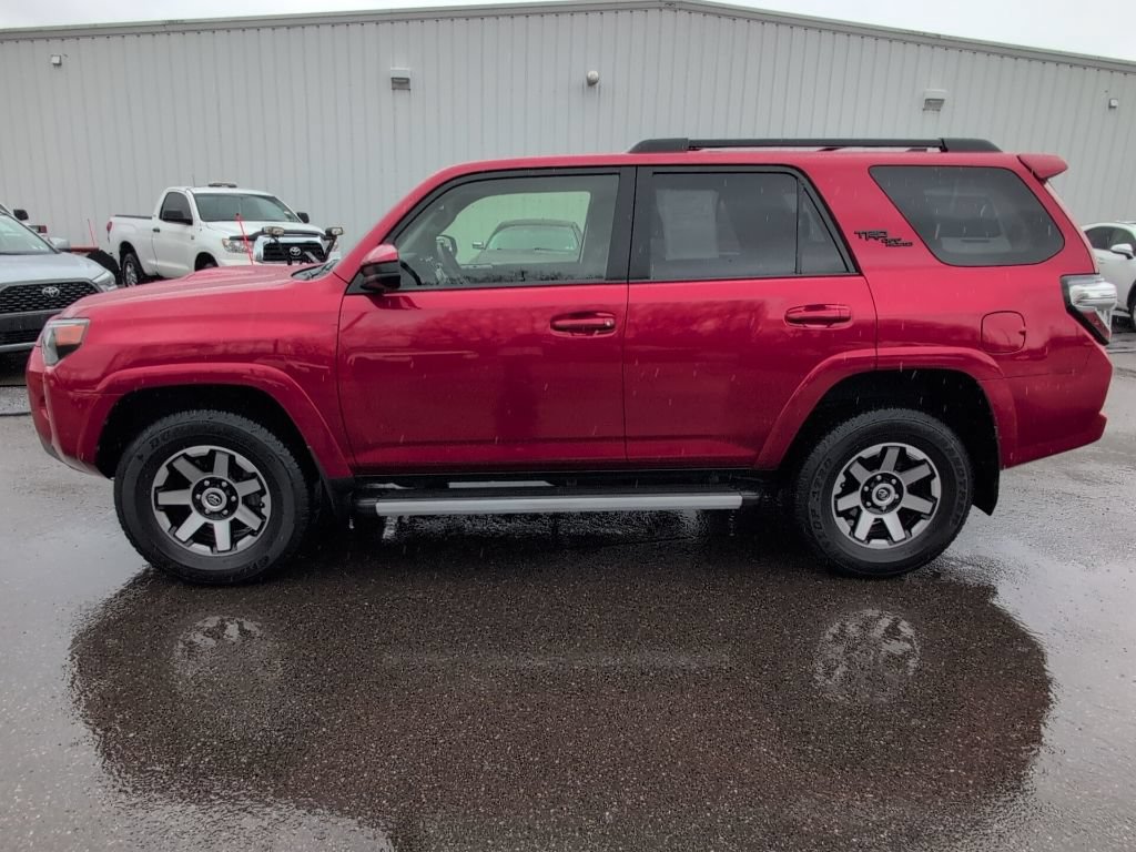 Certified 2023 Toyota 4Runner TRD Off-Road AWD/4WD image 3