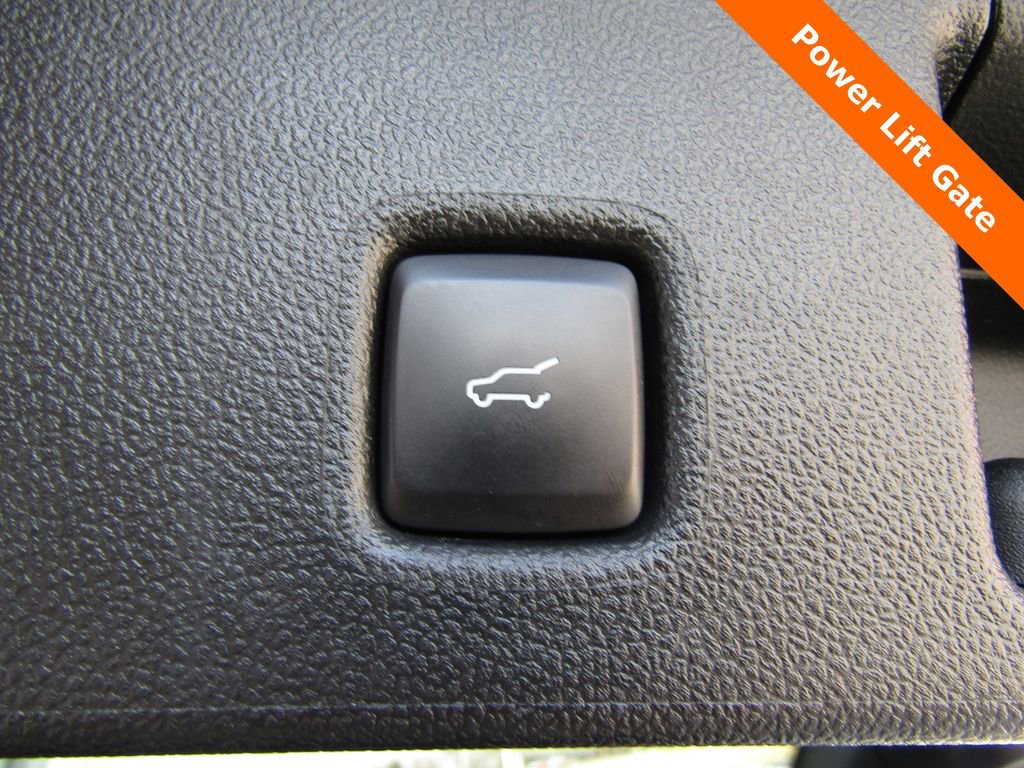 Used 2024 Ford Escape ST-Line image 18