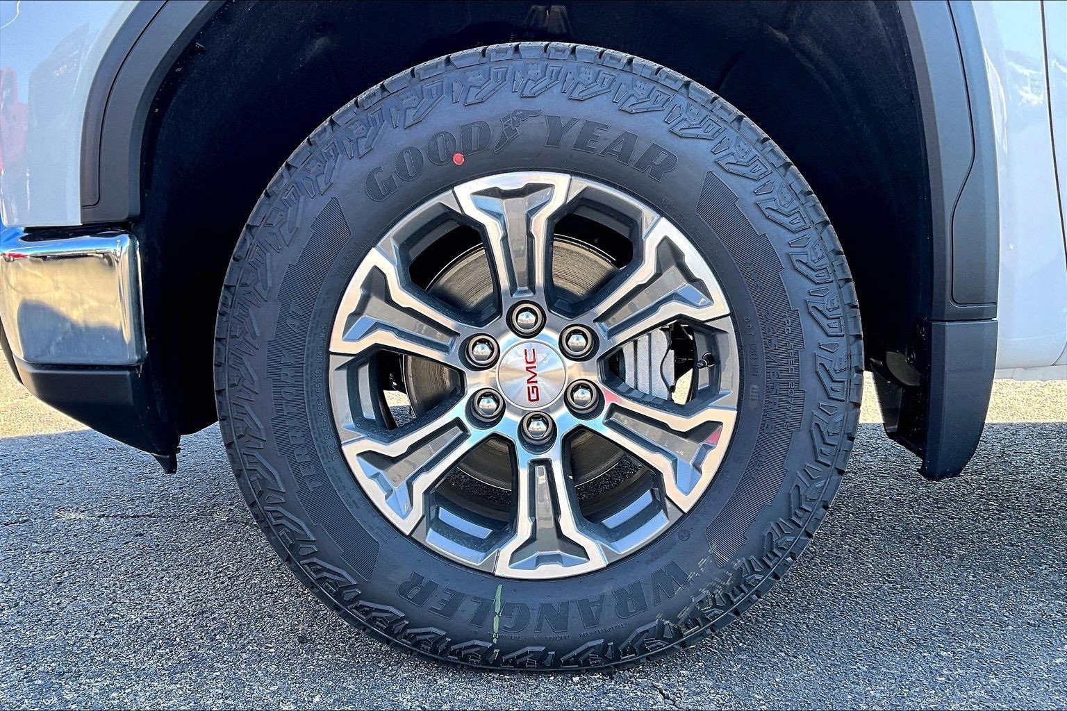 New 2026 GMC Sierra 1500 SLE w/ X31 Off-Road Package image 12