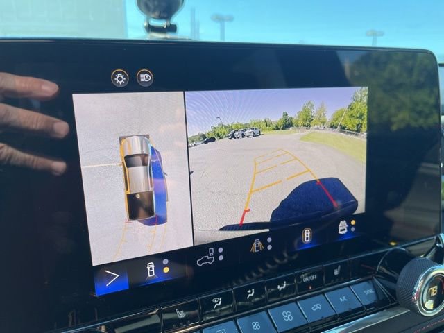 Used 2024 Chevrolet Colorado Z71 w/ Z71 Convenience Package 2 image 11