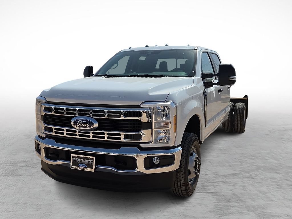 New 2026 Ford F350 XL w/ XL Chrome Package AWD/4WD image 4