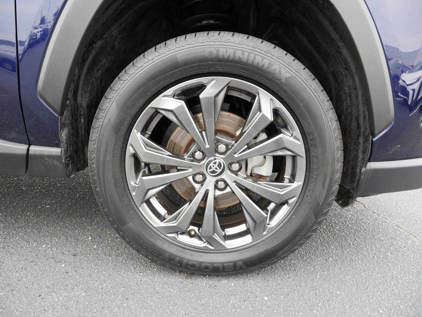 Used 2024 Toyota RAV4 XLE Premium image 11