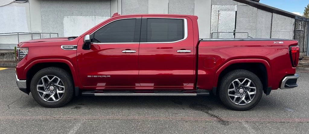 Used 2023 GMC Sierra 1500 SLT w/ SLT Premium Package AWD/4WD image 9