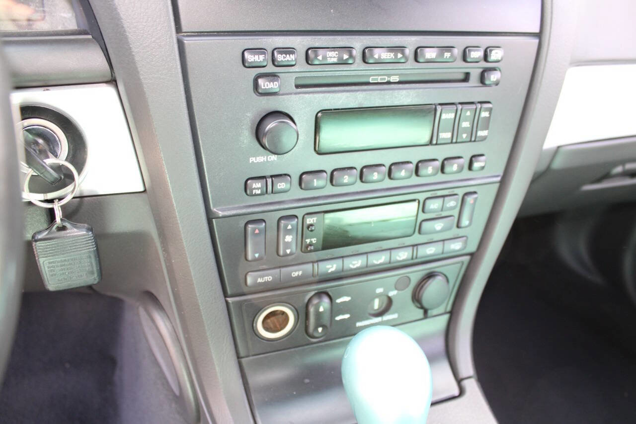 Used 2002 Ford Thunderbird Deluxe RWD image 15