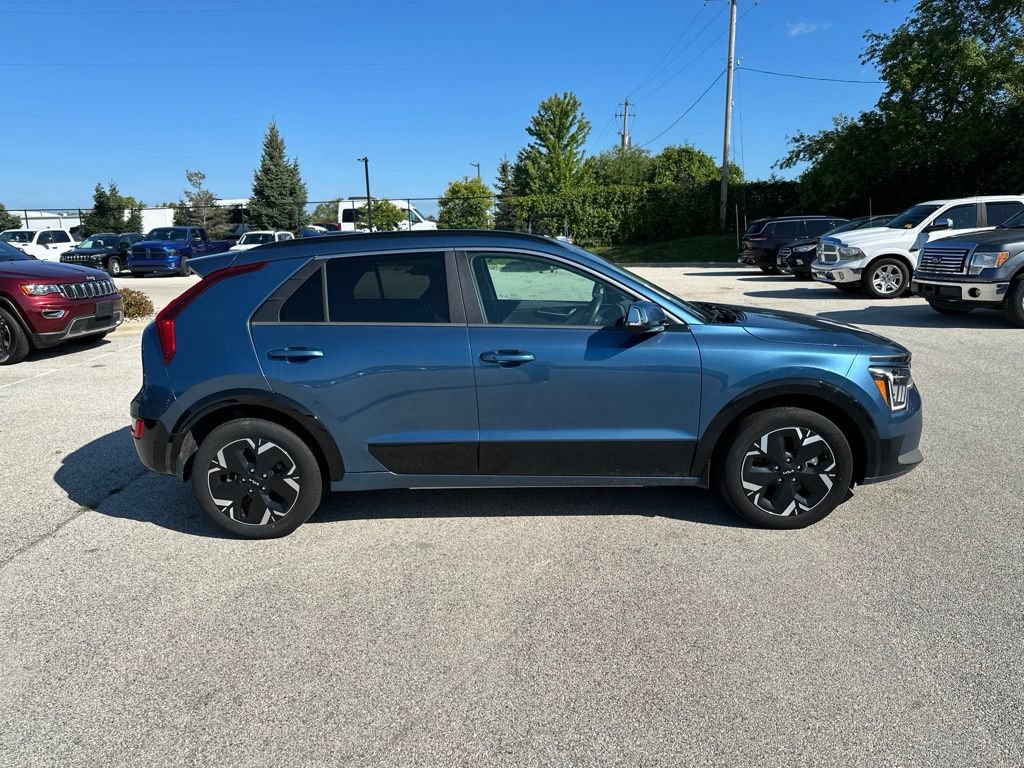 Used 2024 Kia Niro Wind w/ Wind Preserve Package FWD image 6