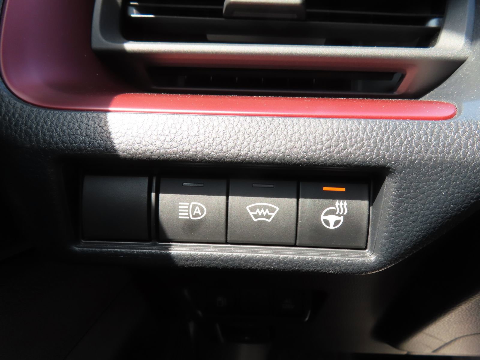 Used 2023 Toyota Prius Prime XSE Premium image 13
