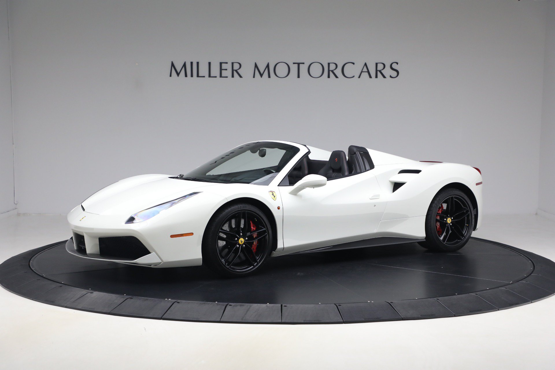 Certified 2016 Ferrari 488 Spider RWD image 2