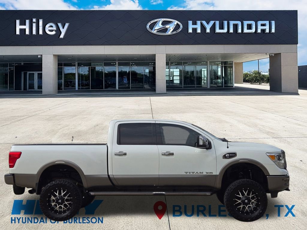 Used 2018 Nissan Titan Platinum Reserve w/ Platinum Utility Package image 3