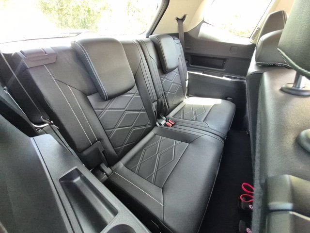 Used 2025 Volkswagen Atlas SE FWD image 29