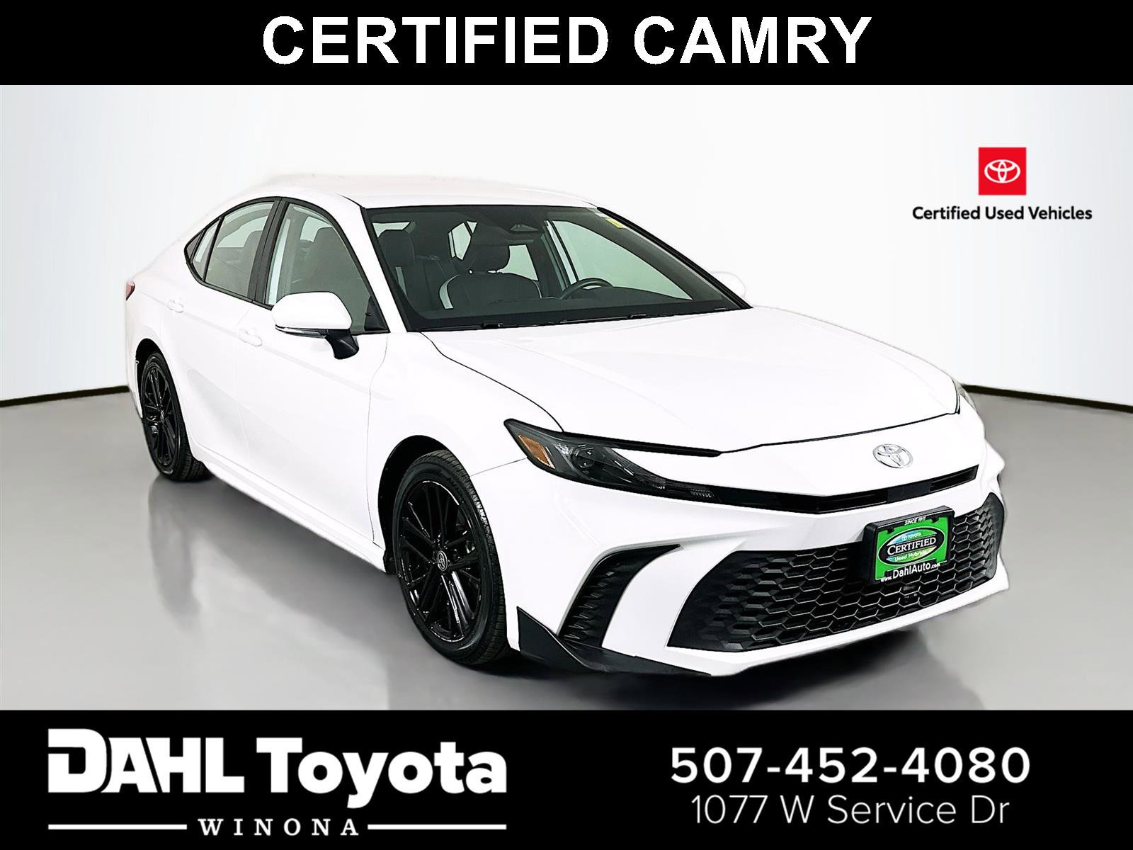 Certified 2025 Toyota Camry SE image 1