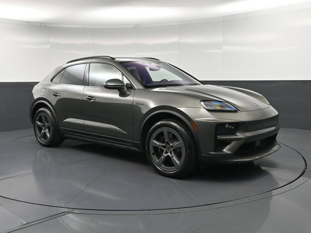 Certified 2025 Porsche Macan Turbo Electric AWD/4WD image 10