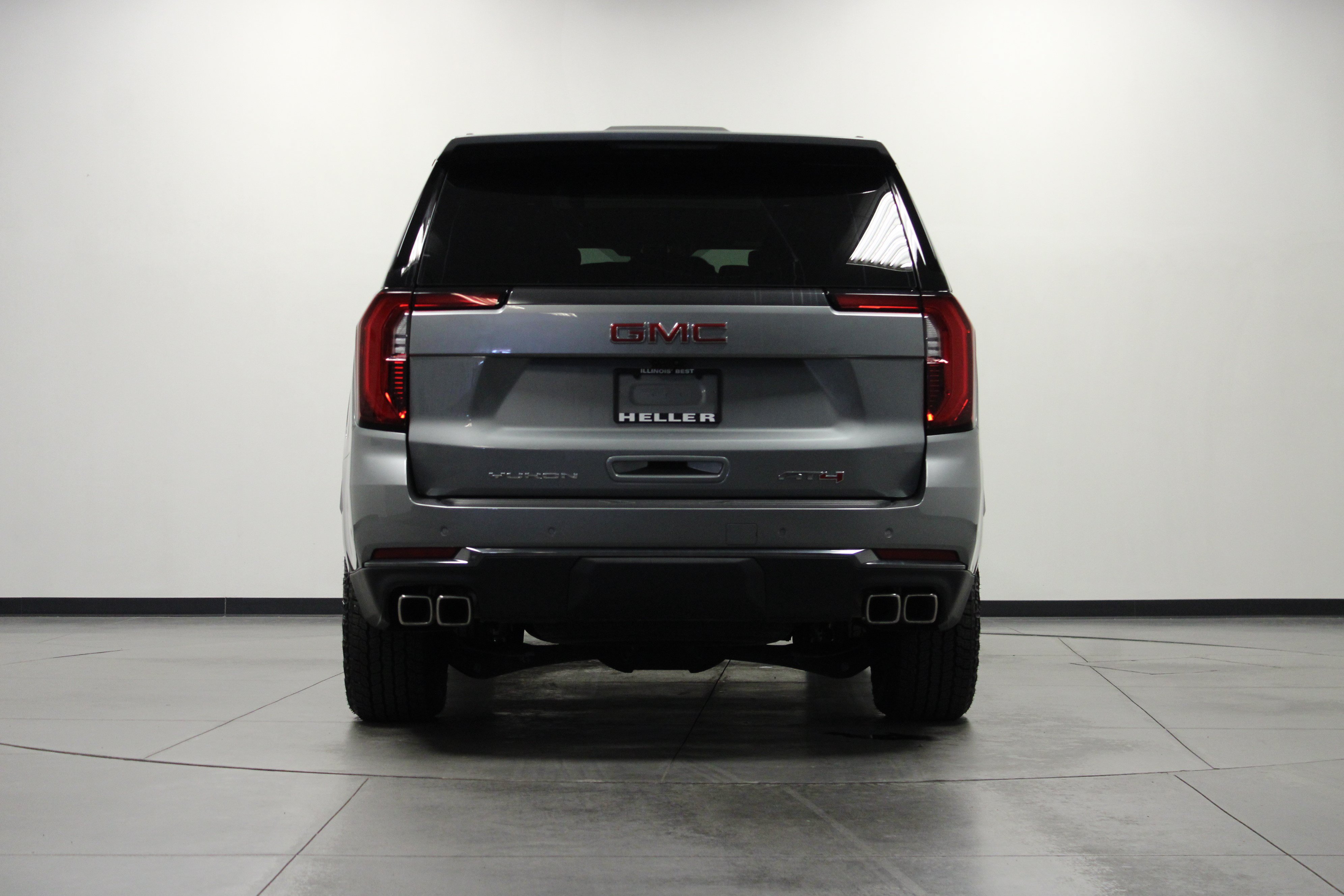 Used 2026 GMC Yukon AT4 w/ AT4 Premium Plus Package AWD/4WD image 5