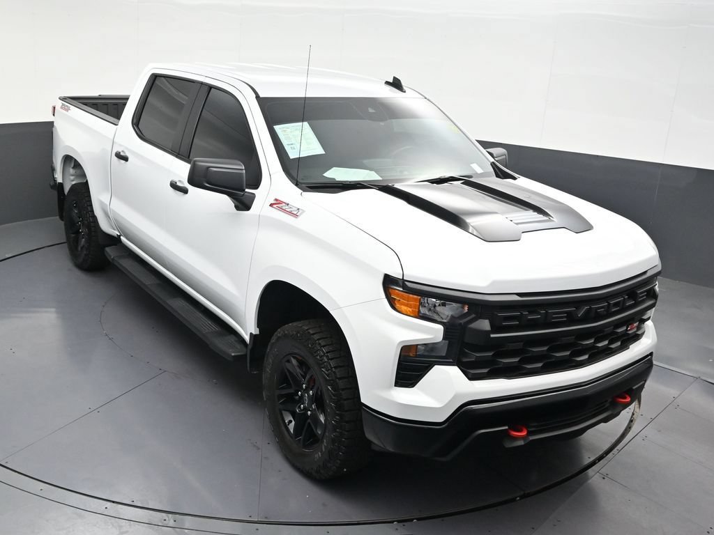Used 2025 Chevrolet Silverado 1500 Custom Trail Boss AWD/4WD image 21