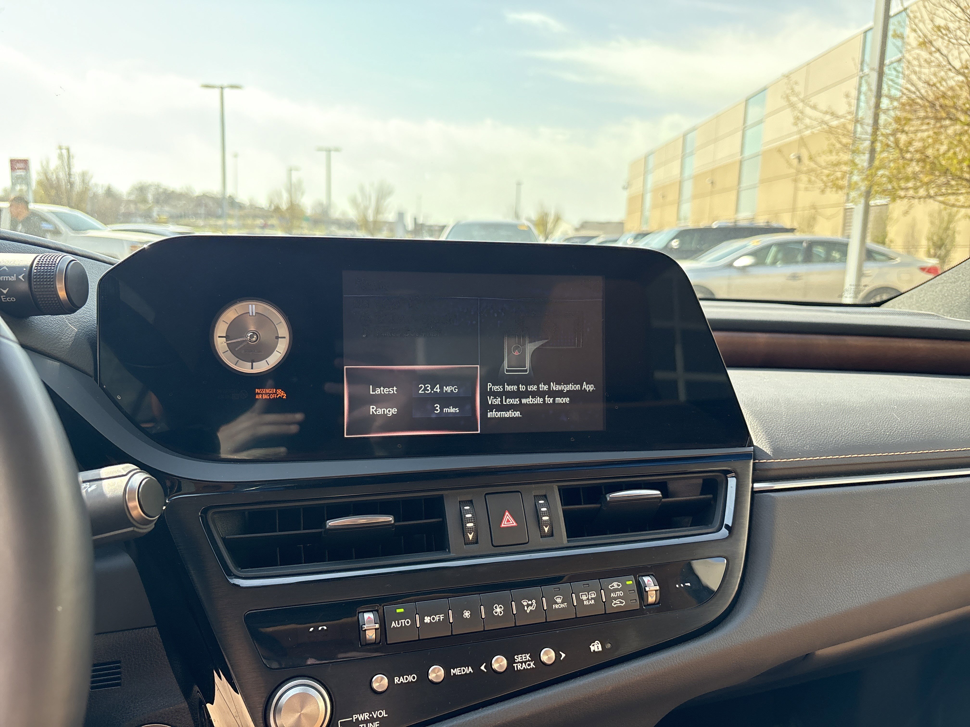 Certified 2022 Lexus ES 250 w/ Premium Package image 24