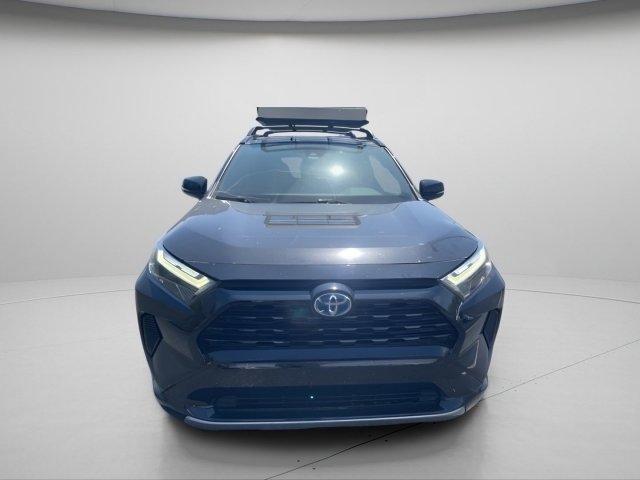 Used 2022 Toyota RAV4 SE image 3