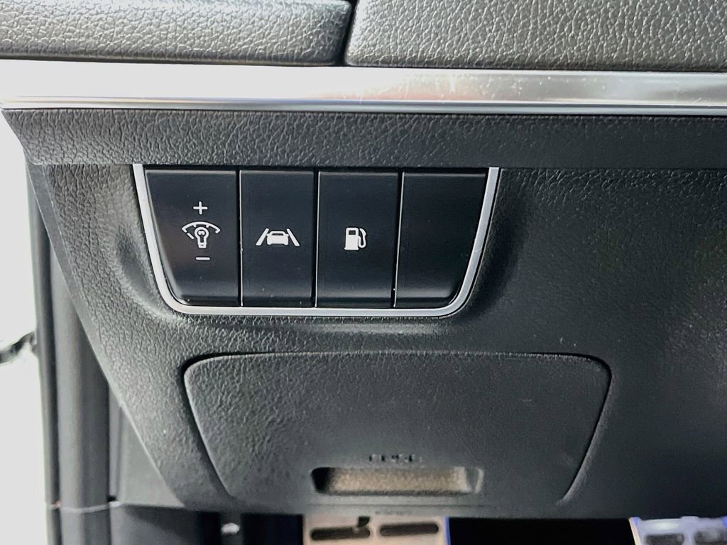 Used 2022 Kia Stinger GT-Line w/ Sun & Sound Package AWD/4WD image 10