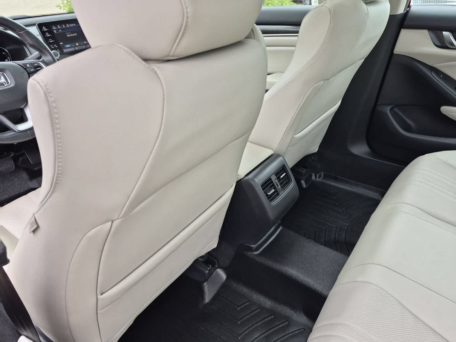 Used 2018 Honda Accord Touring image 18