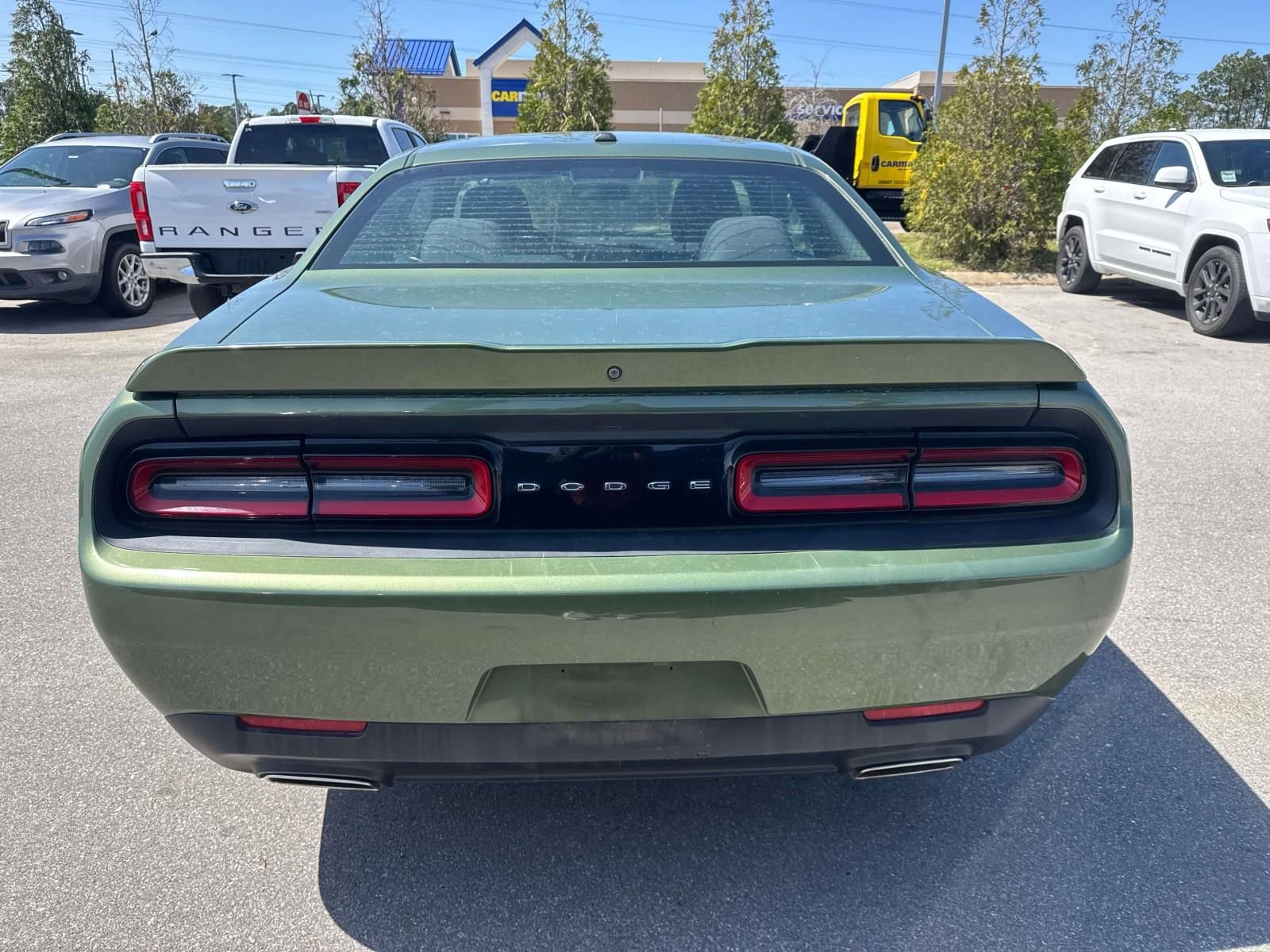 Used 2019 Dodge Challenger SXT image 5
