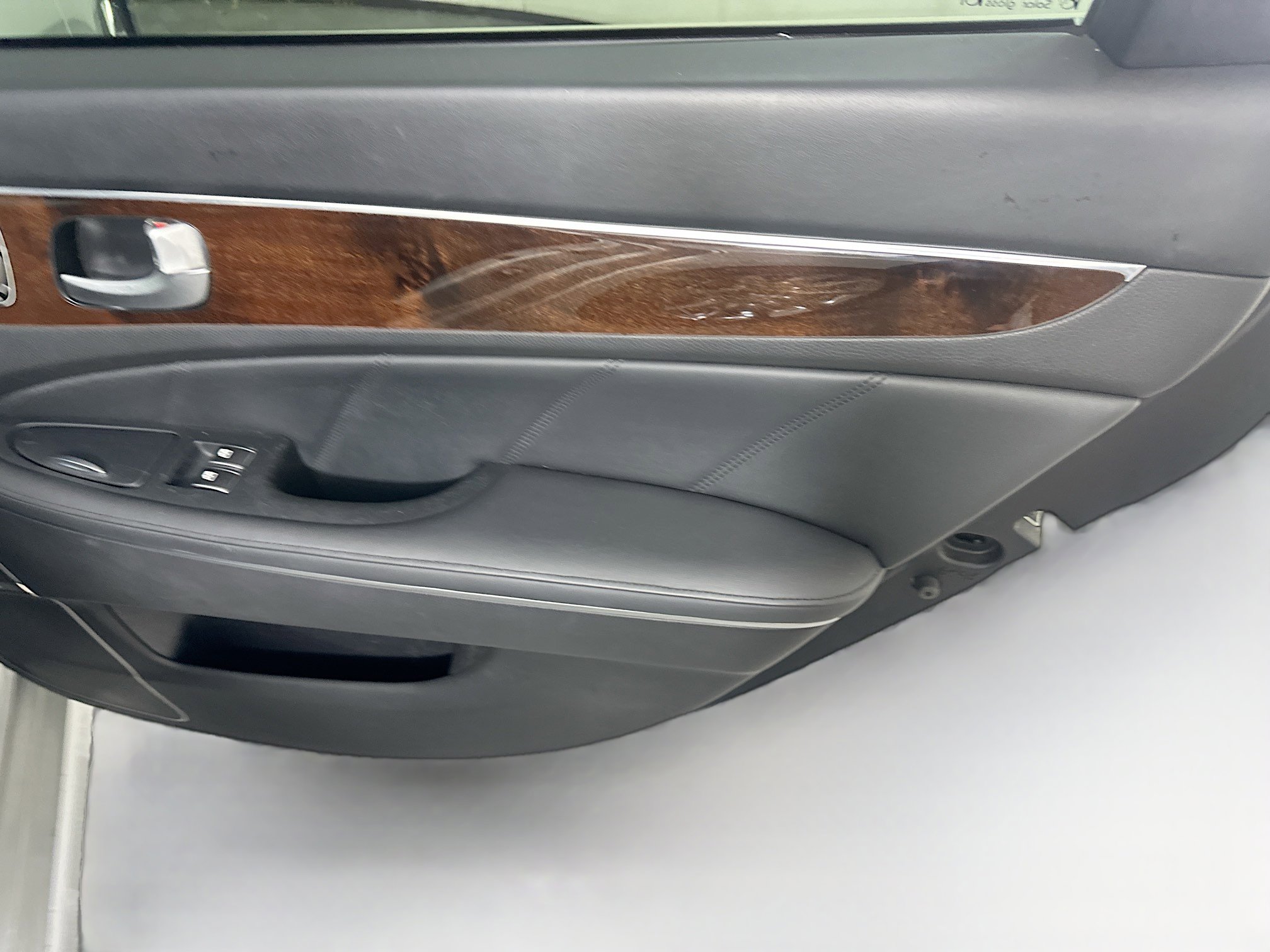 Used 2012 Hyundai Equus Signature RWD image 27