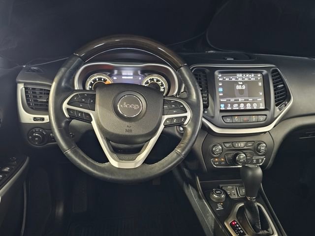 Used 2018 Jeep Cherokee Overland w/ Technology Group image 21