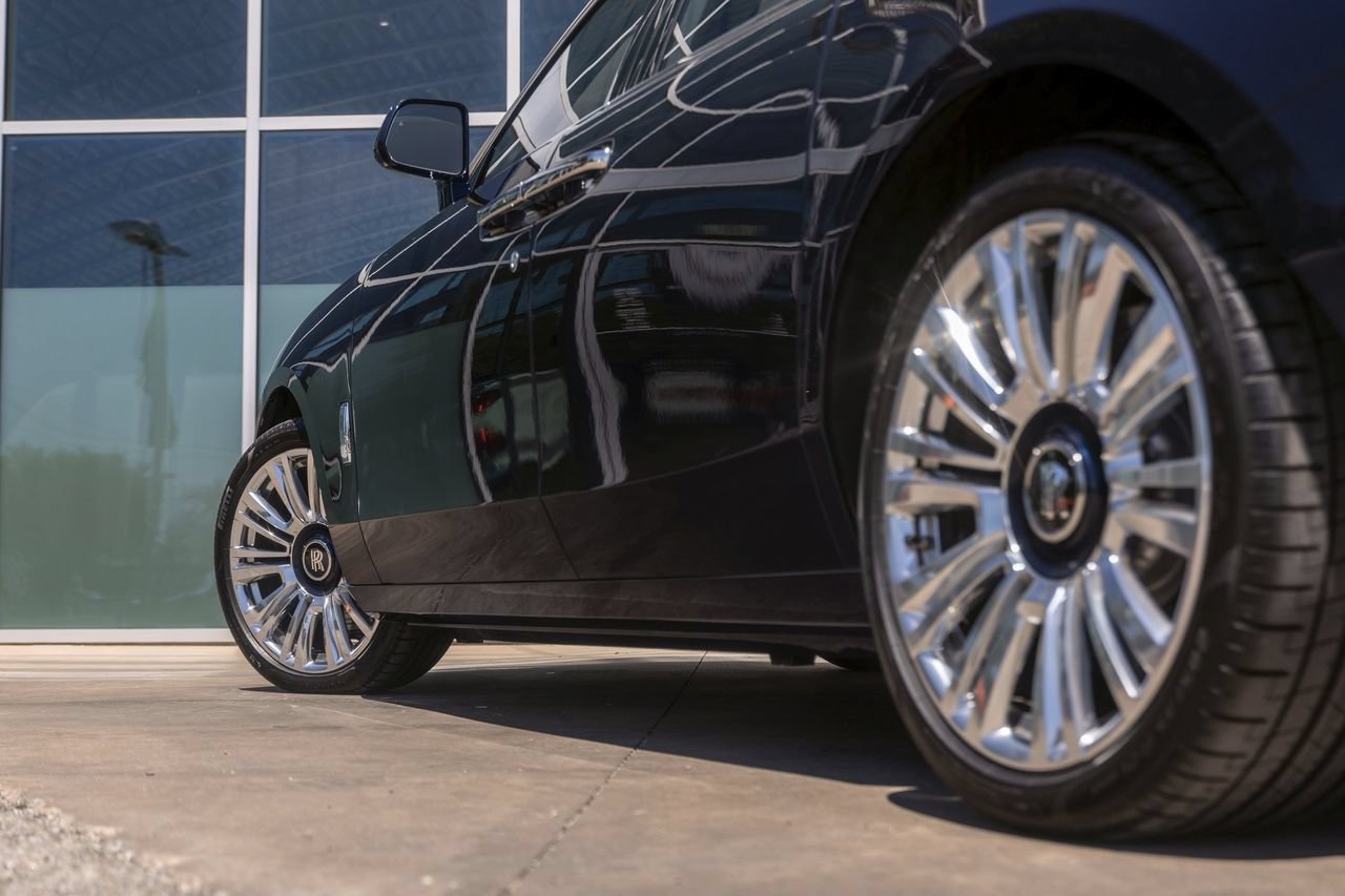 New 2025 Rolls-Royce Ghost AWD/4WD image 16